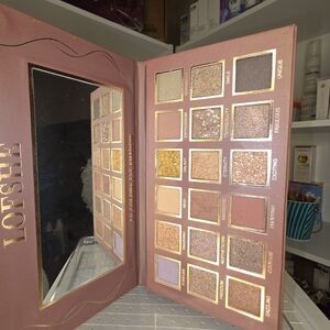 Lofche Eyeshadow Palette - 18 Colors